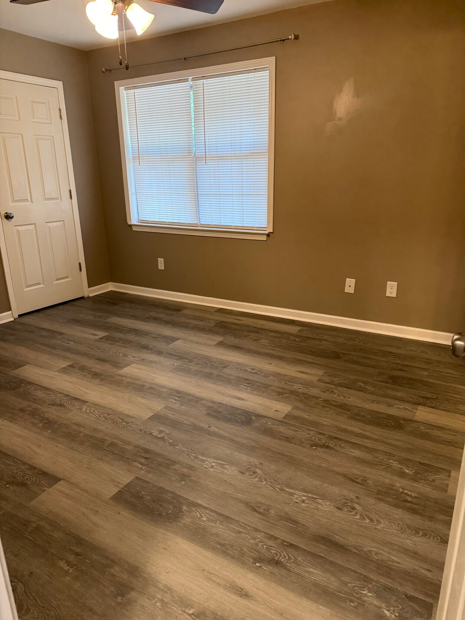 1st bedroom - 101 Davis St