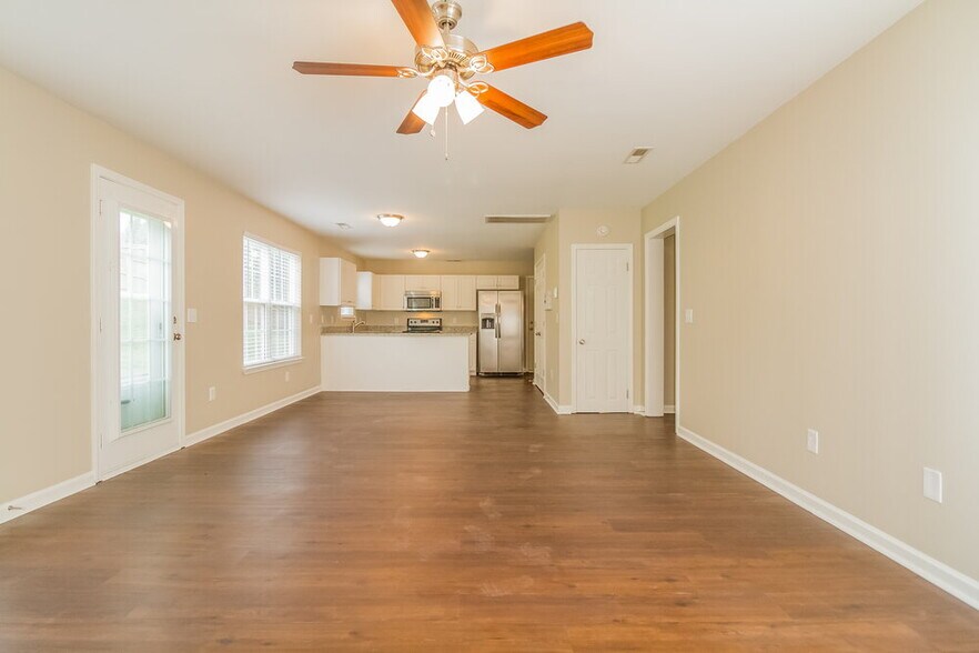 Building Photo - 1716 Carlyon Ct