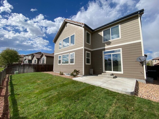 Building Photo - Spacious Home in Horizon Estates