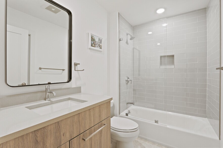 Building Photo - 55 E Springfield St