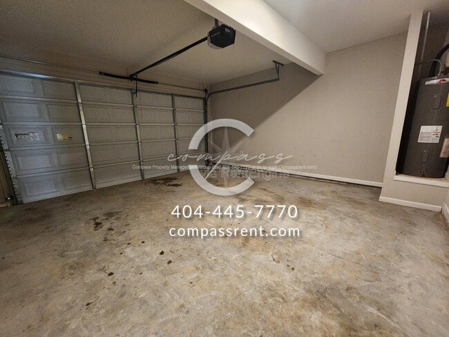 Building Photo - 206 Lyndon Wy NW