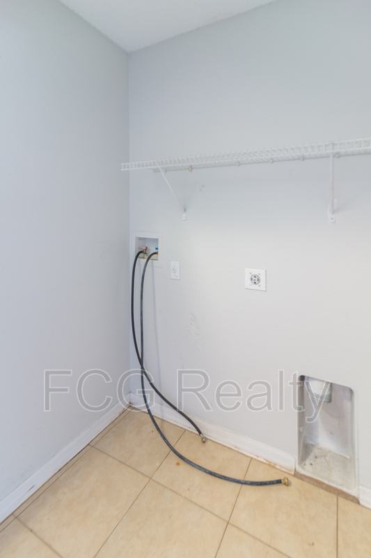 Building Photo - 529 Peace Dr