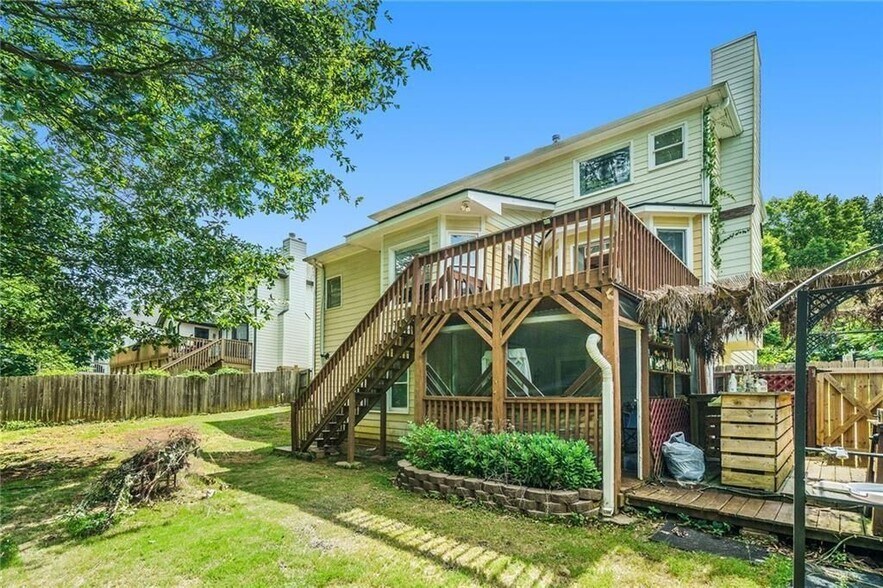 Building Photo - 855 River Overlook Dr NW