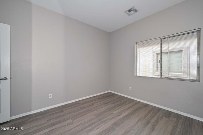 Building Photo - 17149 W Saguaro Ln