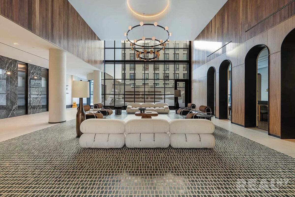 Building Photo - 953 Dean St