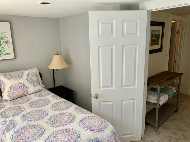 Building Photo - 111 Clinton St