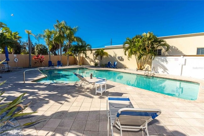 Building Photo - 824 Padua Ln