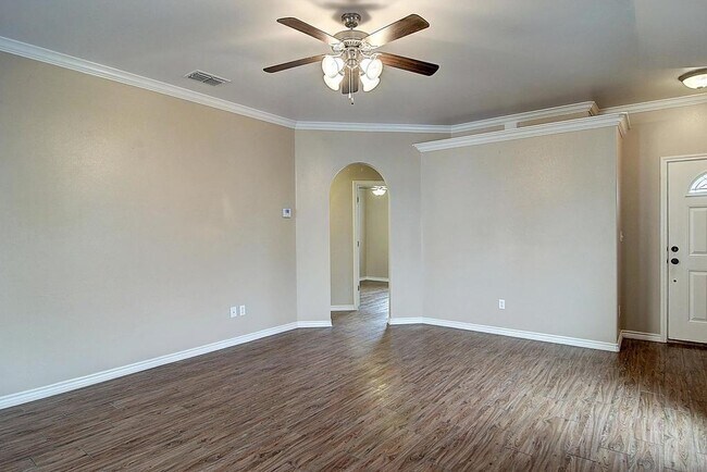 Building Photo - 2409 Gold Star Dr