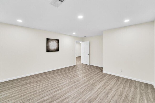 Building Photo - 9714 Blankenship Dr