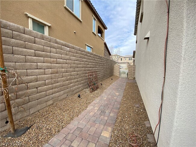 Building Photo - 11919 Fisterra Ct
