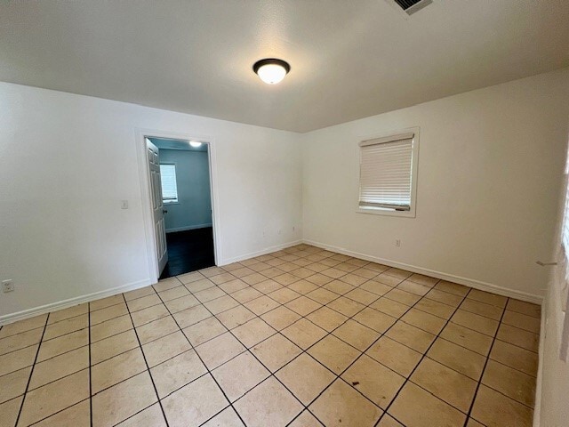 Building Photo - 364 E 7th St