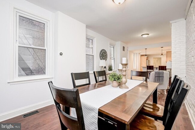 Building Photo - 23 N Patterson Park Ave