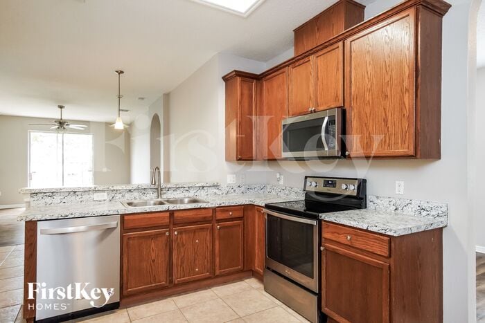 Building Photo - 15349 Montesino Dr
