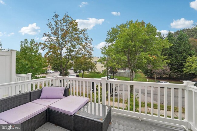 Building Photo - 7728 Lexington Ct