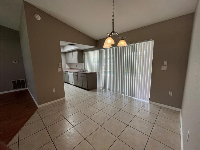 Building Photo - 18171 Edgewater Dr
