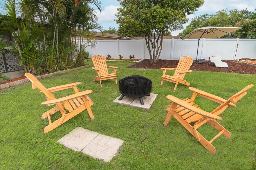 Building Photo - 888 Florida Pky