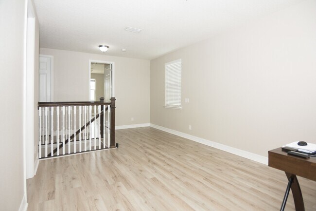 Building Photo - BEAUTIFUL LAKE VIEW AND CORNER LOT HOME WI...
