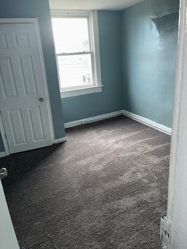 Building Photo - 1633 Westwood Ave