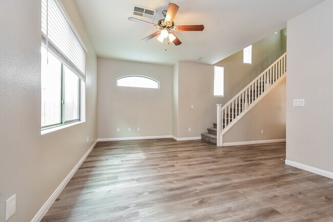 Building Photo - 613 Ryan Peak Ln