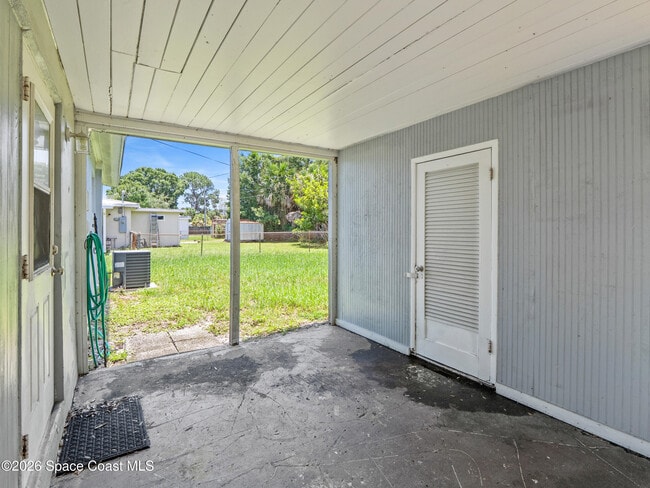 Building Photo - 311 W University Blvd