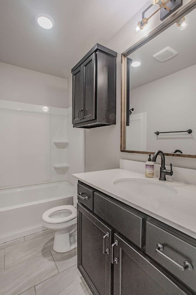 Building Photo - 3729 Alta Vis Dr
