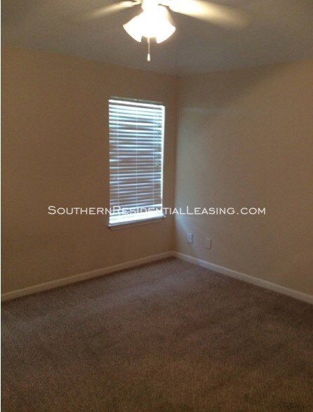 Building Photo - 2002 Shelene Way