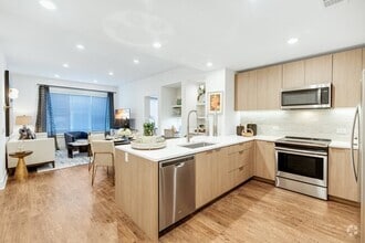Building Photo - 2 Weeks Free + $1000 Off in Downtown!