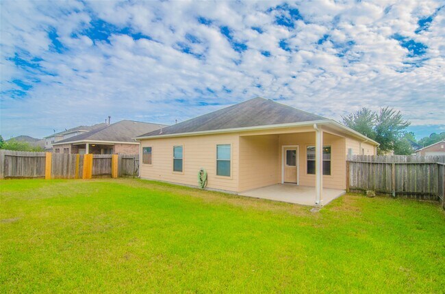 Building Photo - 18314 Fairwood Meadow Ct
