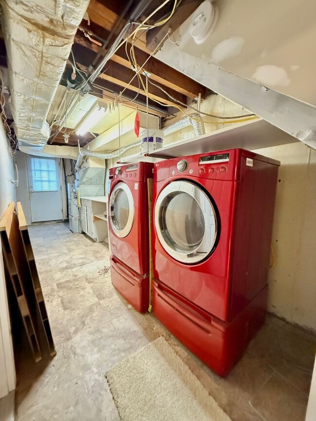 Building Photo - 3 bed 1 bath