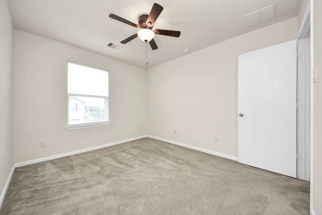 Building Photo - 19403 Tinway Ct