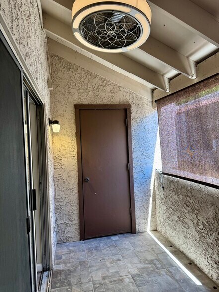 Building Photo - 4554 E Paradise Village Pky N