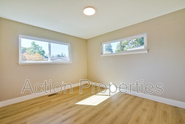 Building Photo - 86 Dalma Dr