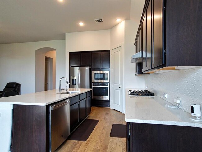 Building Photo - 5645 Bellissima Way