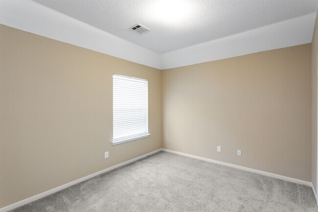 Building Photo - 9818 Mossy Tree Ln
