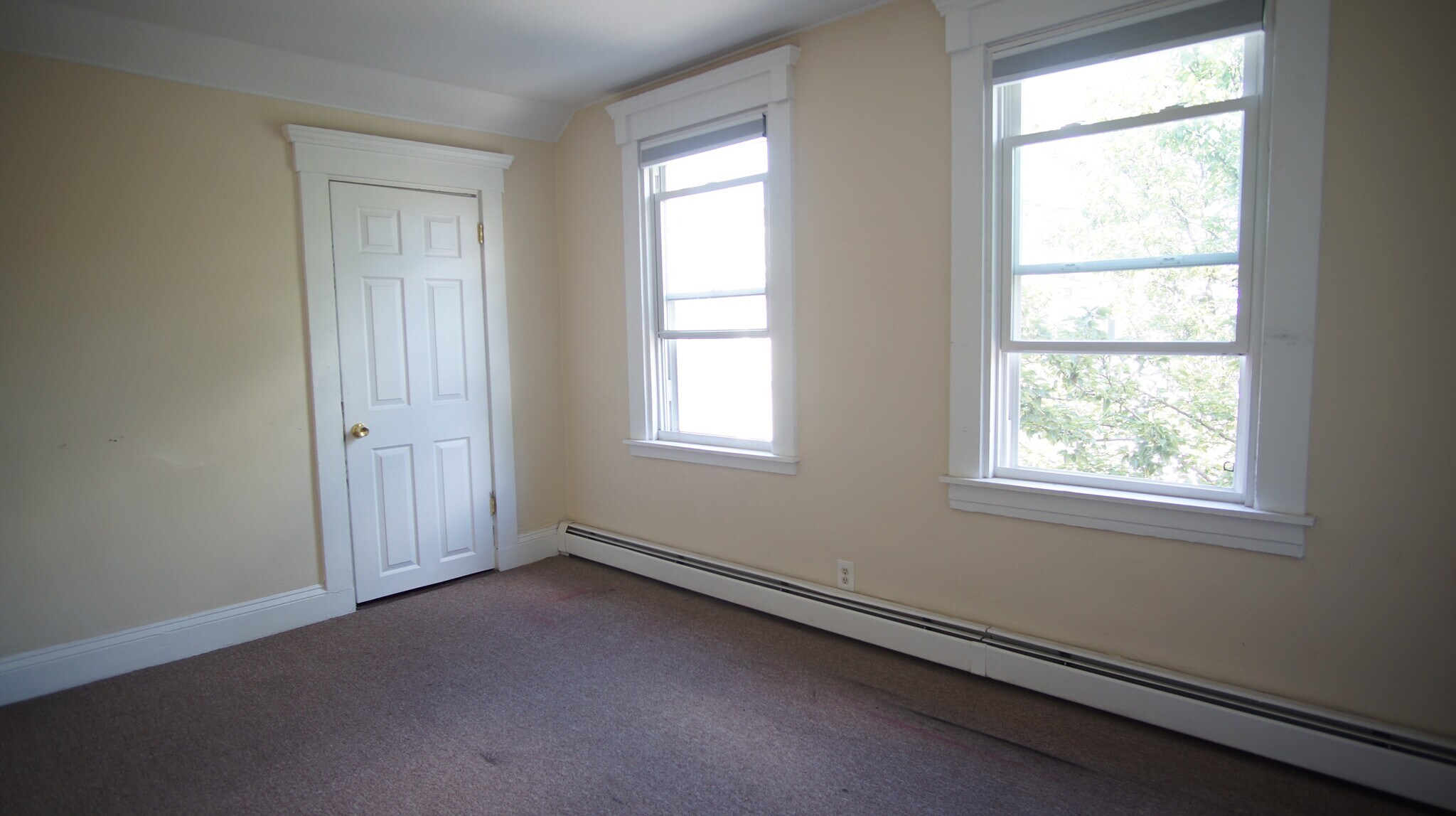 Building Photo - 137 Sutton St