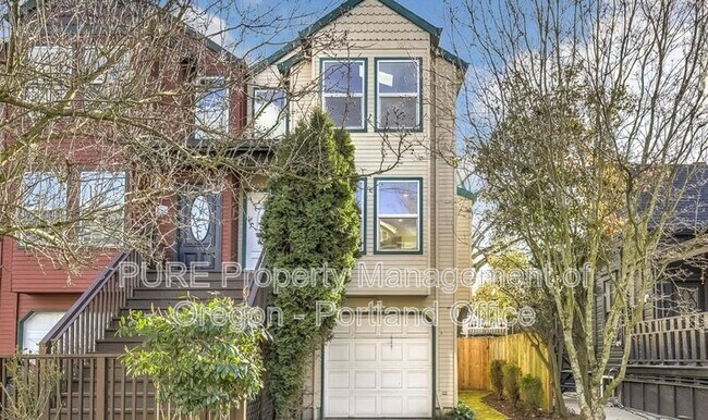 Building Photo - 310 NE Morris St