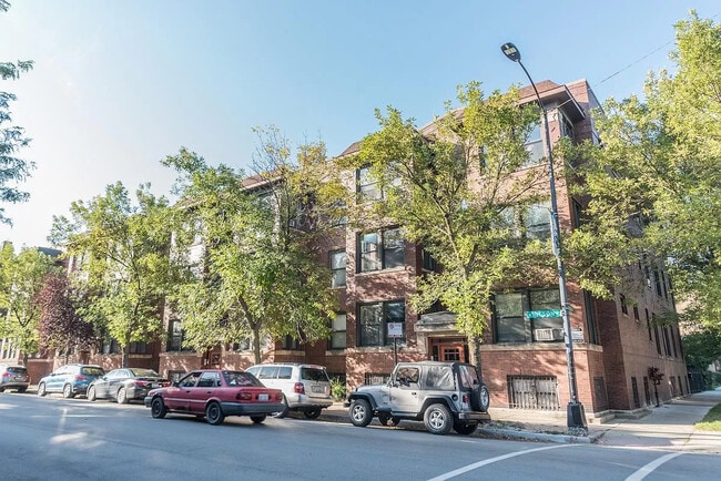 Primary Photo - 2338 W Wilson Ave