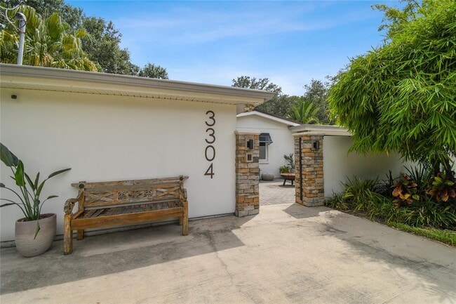 Building Photo - 3304 W El Prado Blvd