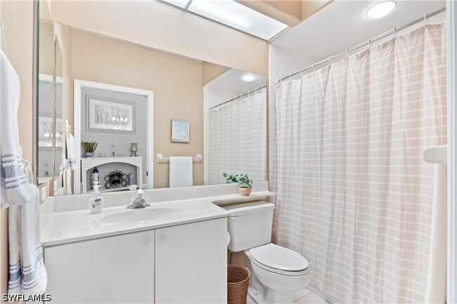 Building Photo - 13520 Southampton Dr