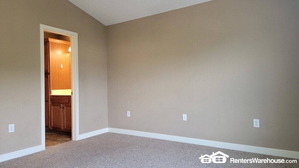 Building Photo - 2816 Lake Ave