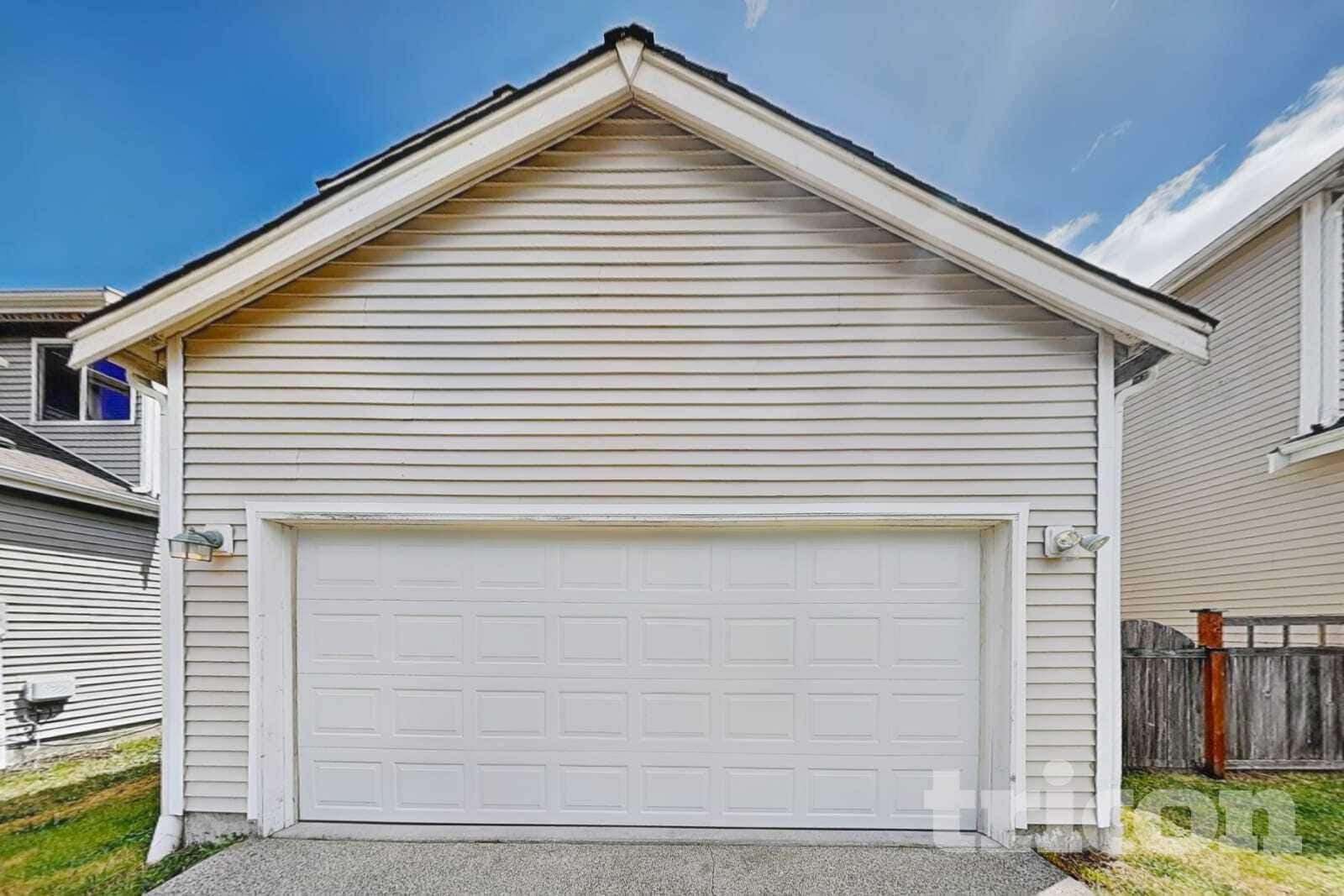Building Photo - 18012 17th Ave Ct E
