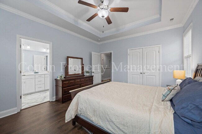 Building Photo - 807 Dan Owen Dr