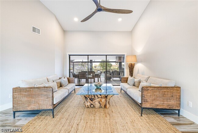 Building Photo - 1911 SE 32nd Terrace