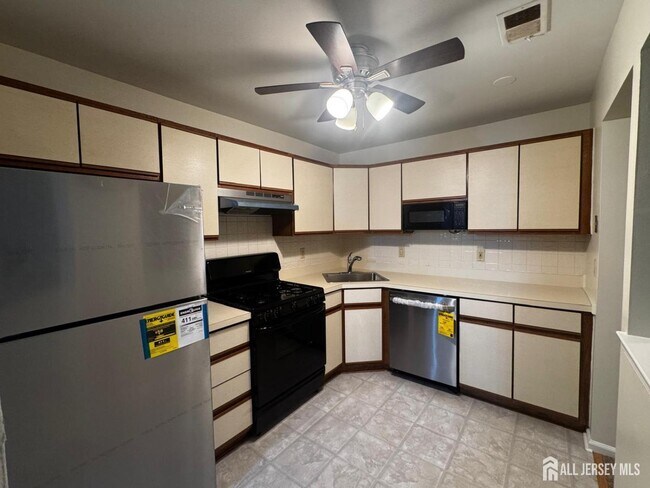 Building Photo - 1109 Stoneridge Cir