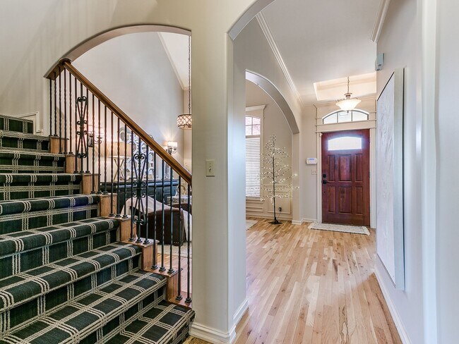 Building Photo - Gorgeous 2 Story Home In Bixby Schools!