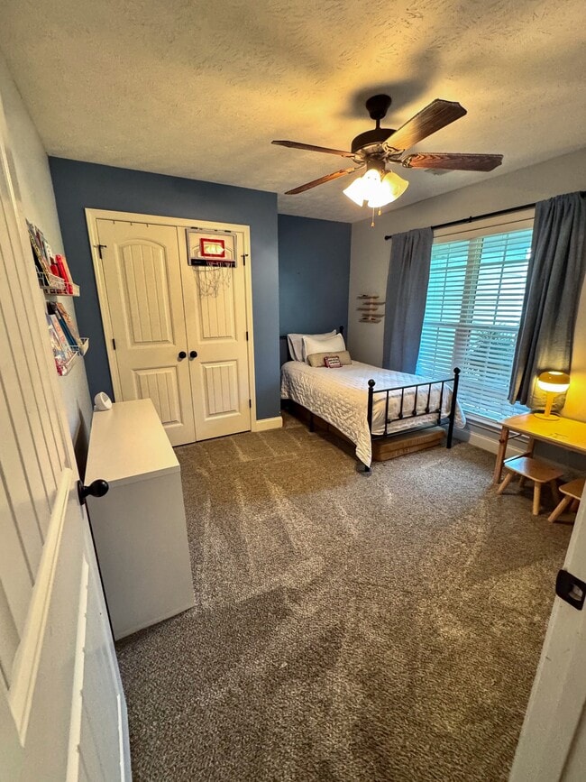 Building Photo - 127 Lee Rd 2181