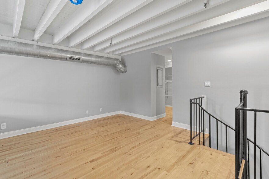 Building Photo - 627 N 18th St
