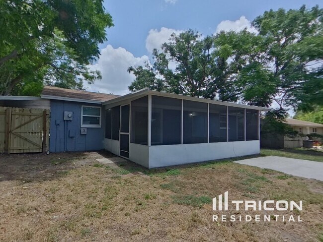 Building Photo - 1124 Jadewood Ave