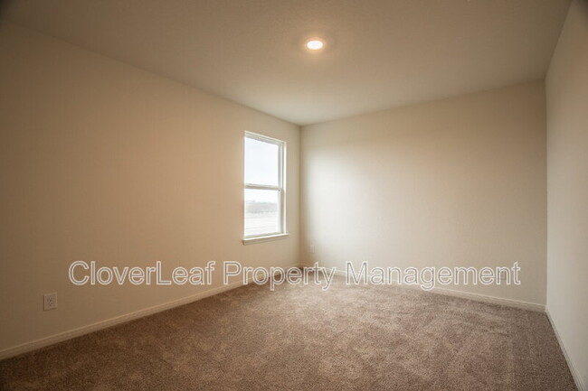 Building Photo - 4039 Trail de Paris