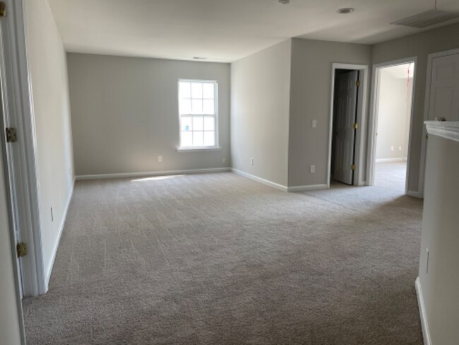 Building Photo - 1621 Brown Owl Dr